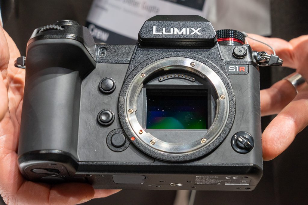 Panasonic bringt zwei spiegellose Kleinbildkameras Lumix S mit Leica L